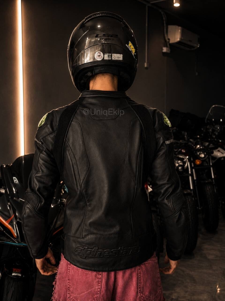 Alpinestars GP Plus R V3 jacket 2