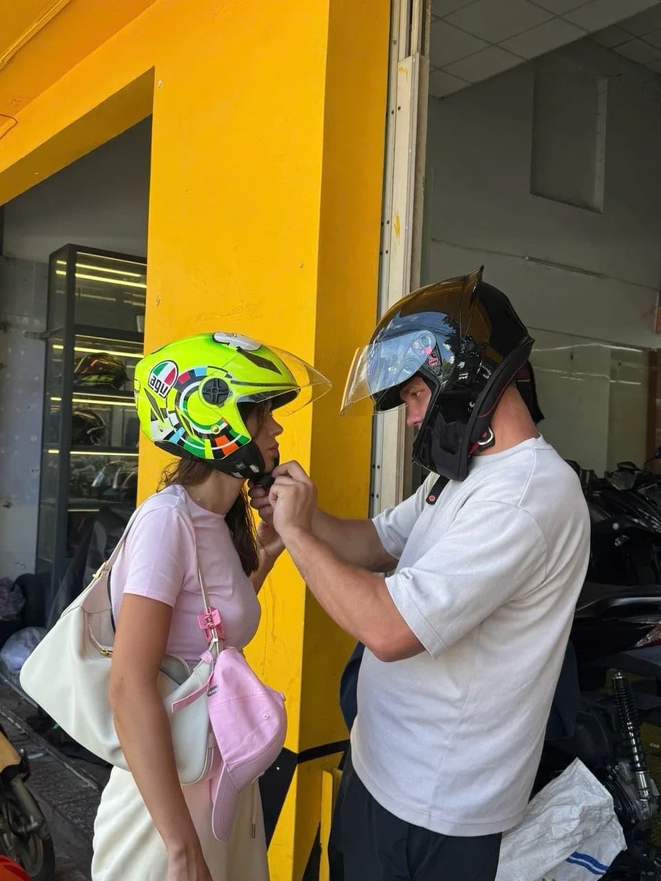 Helmet fitting before a ride
