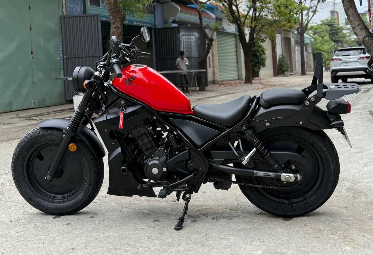 Honda Rebel 300 2