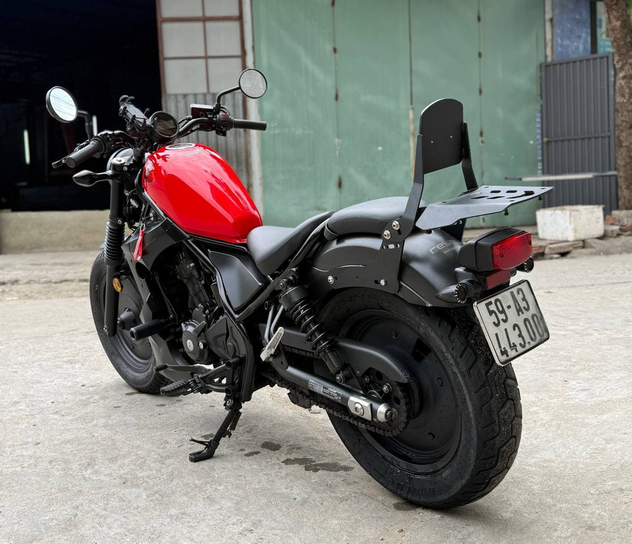 Honda Rebel 300 3