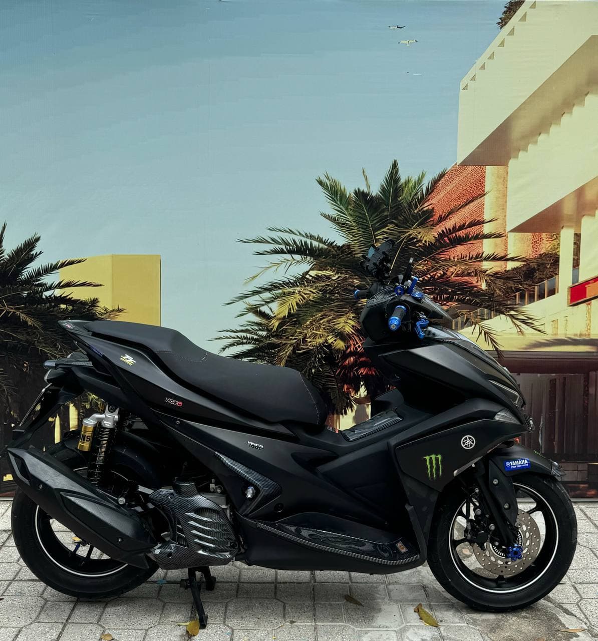 Yamaha NVX 155cc 3