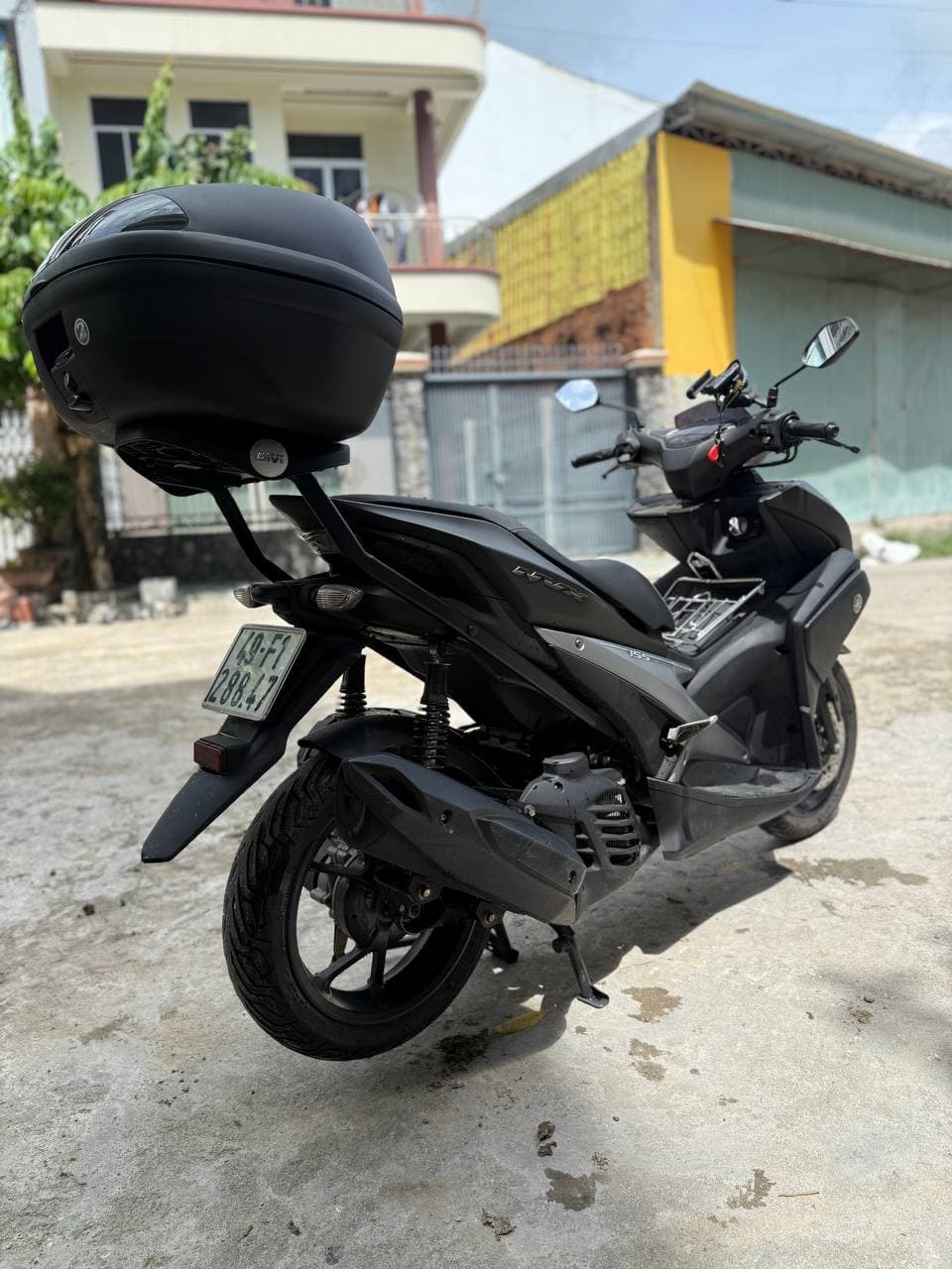 Yamaha NVX 155cc 4