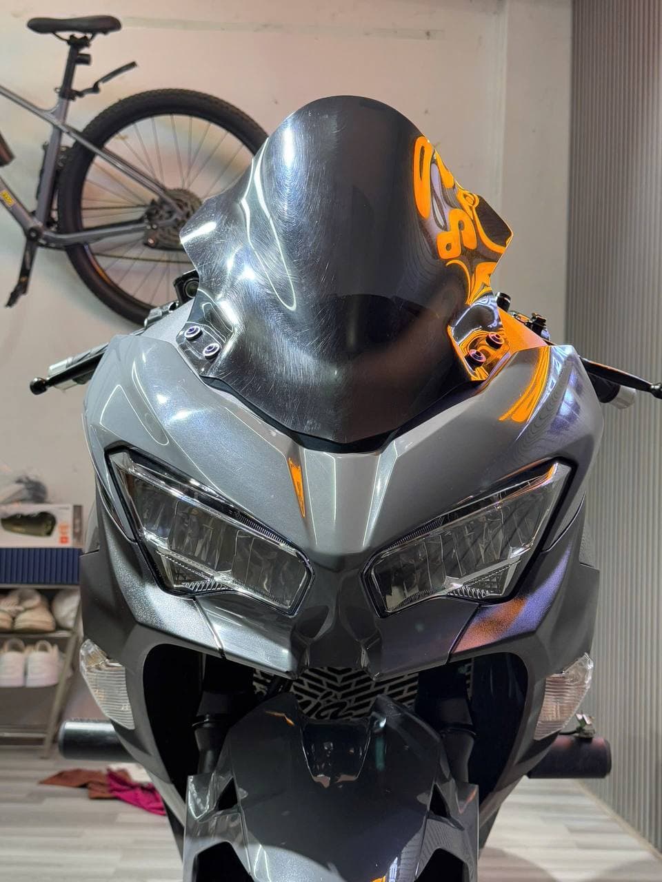 Kawasaki Ninja 400 4
