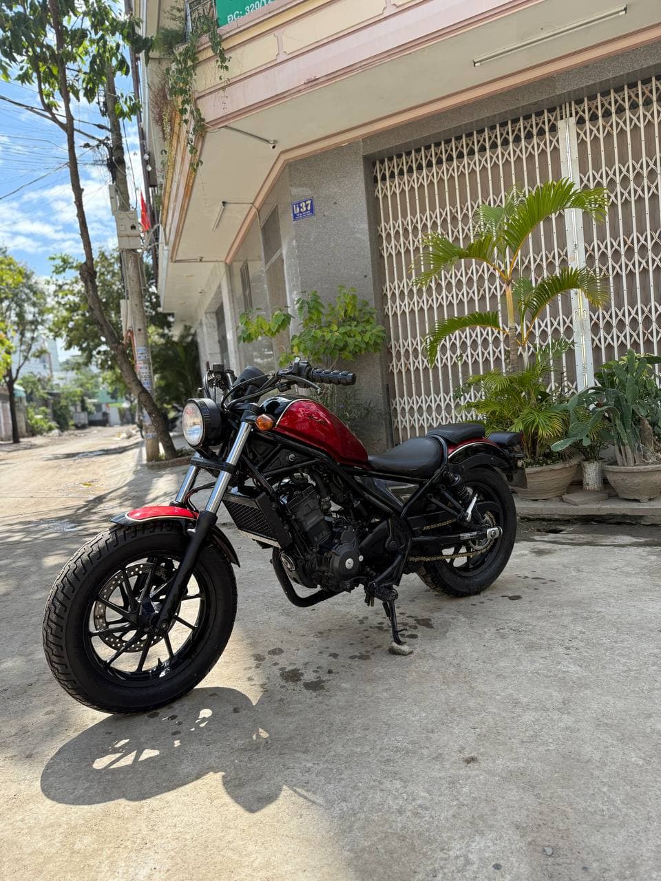 Honda Rebel 300 2