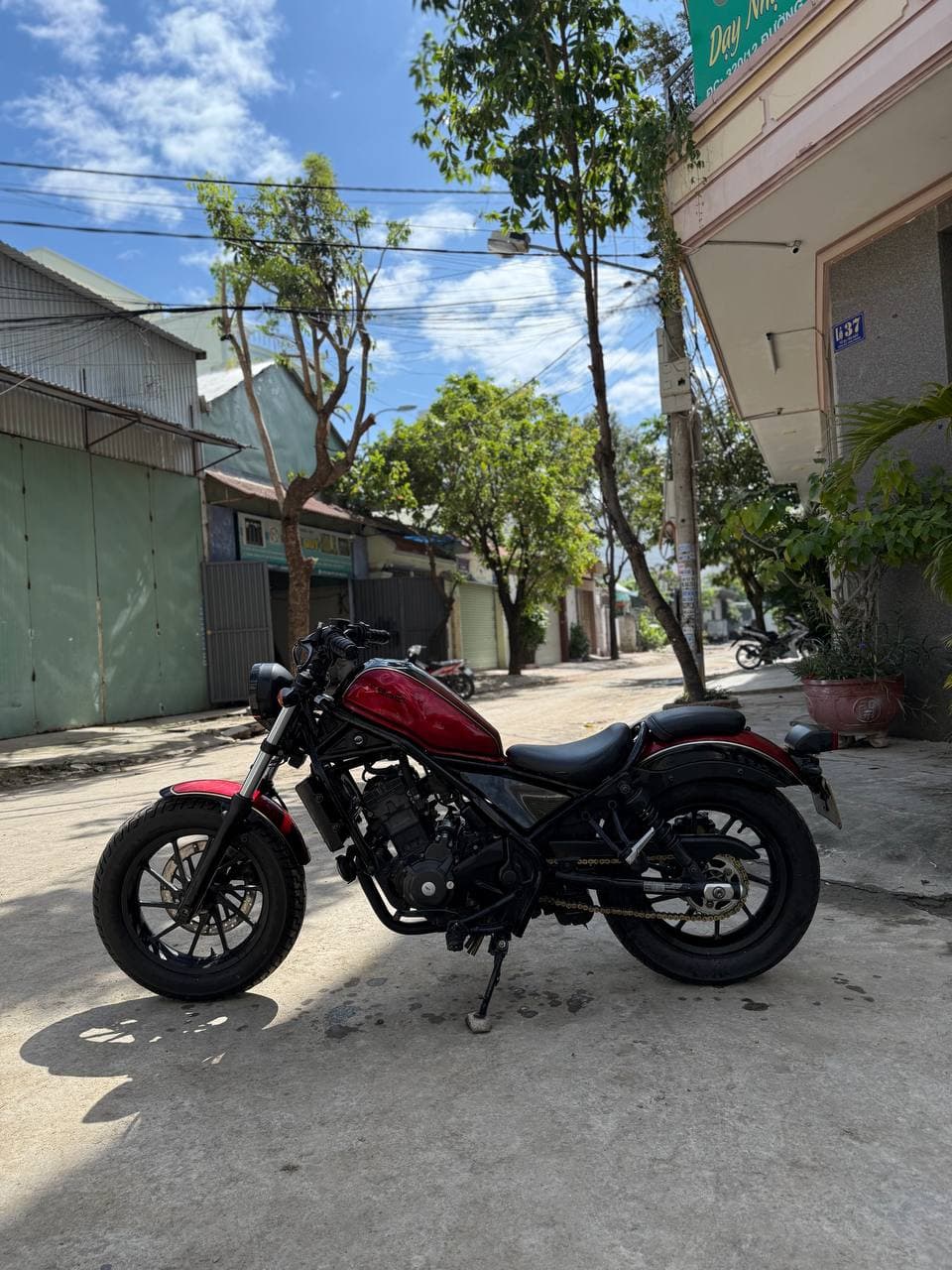 Honda Rebel 300 3