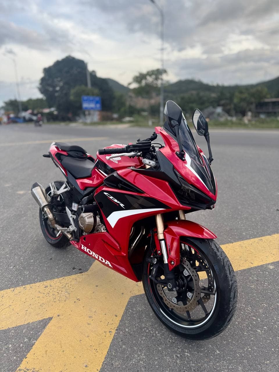 Honda CBR650R