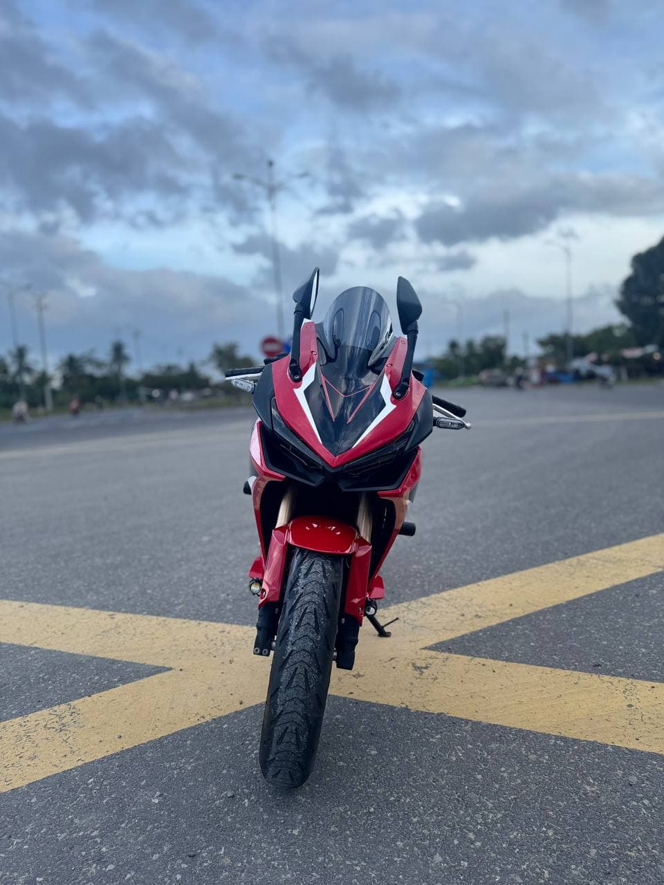 Honda CBR650R 3