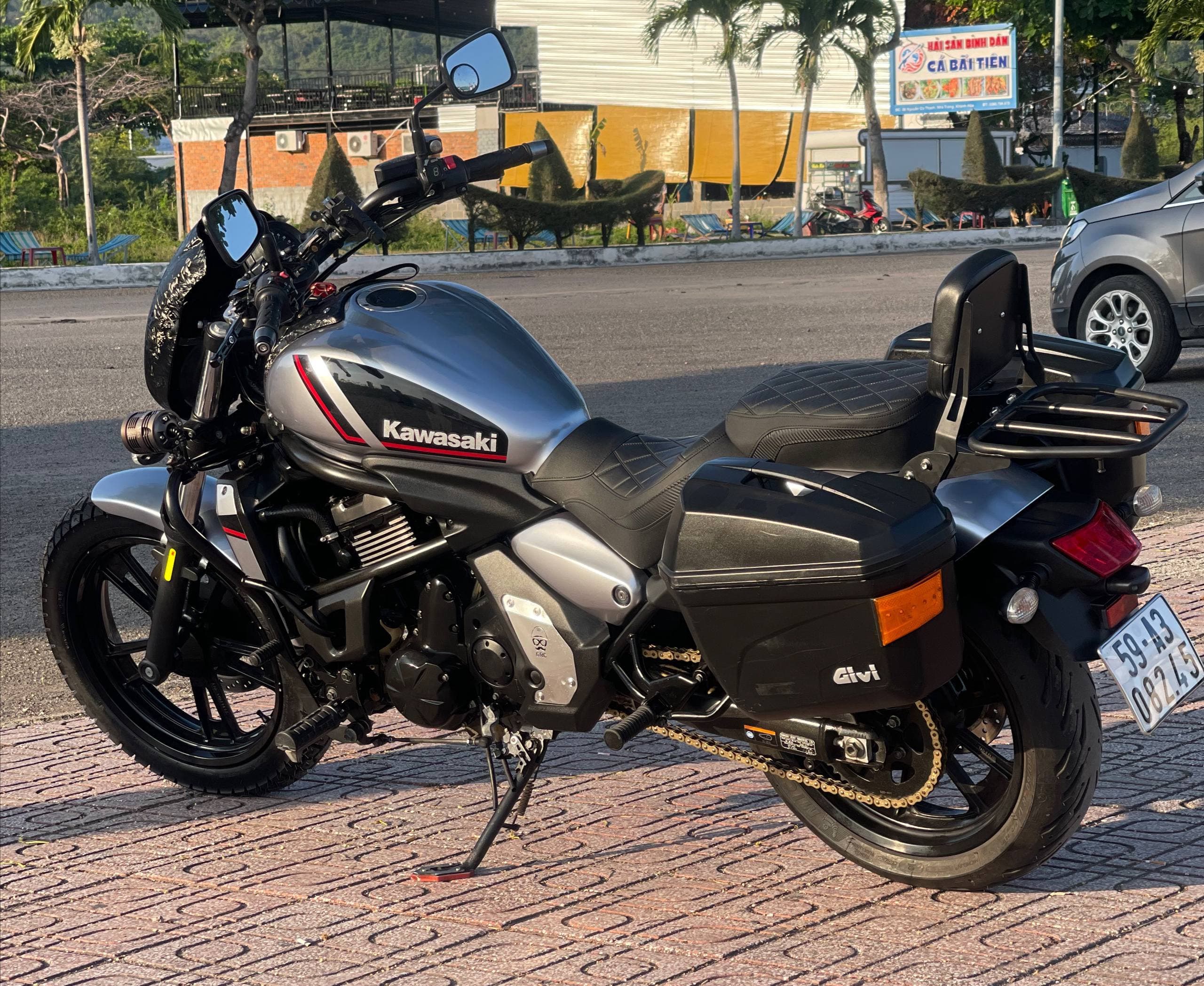 Kawasaki Vulcan S 650cc 2