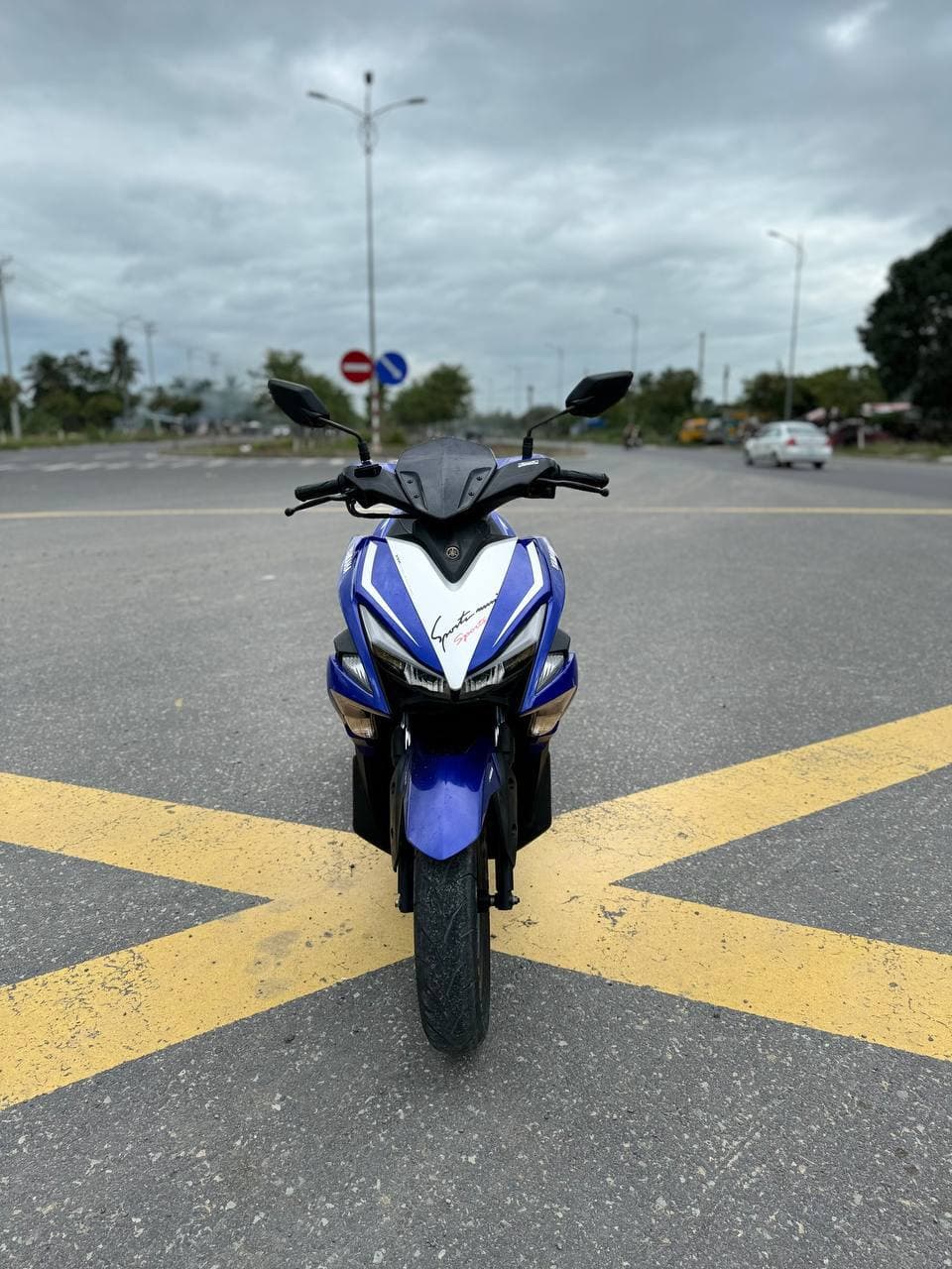 Yamaha NVX 155cc 3