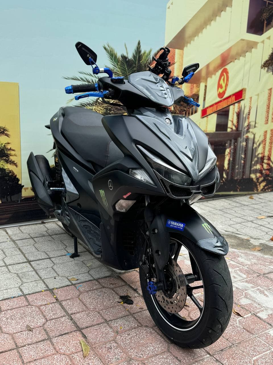 Yamaha NVX 155cc 2