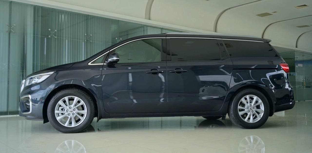 Kia Sedona 3
