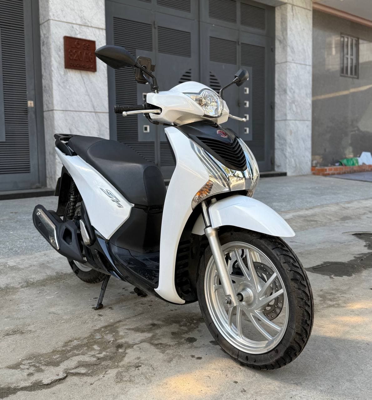 Honda CBR150R 2
