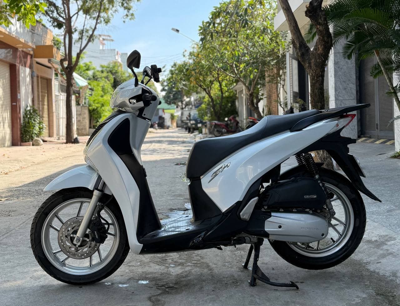 Honda CBR150R 4
