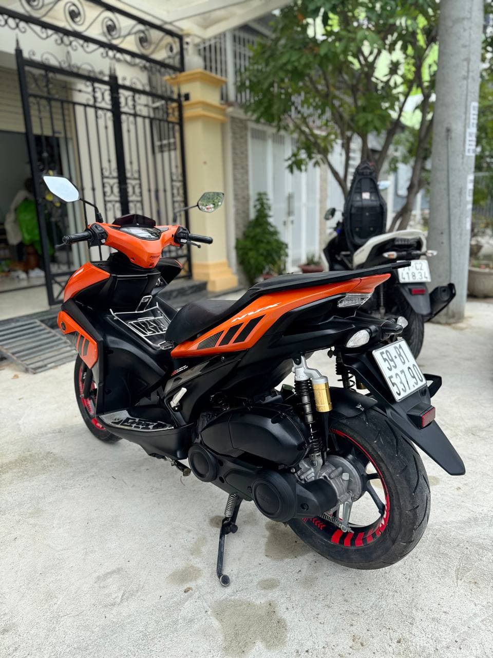 Yamaha NVX 155cc 4